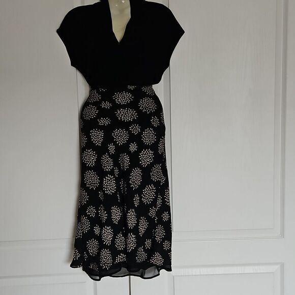 H&M Bundle 2-Piece Top & Floral Print Midi Skirt XS Black & Beige - Picture 1 of 16